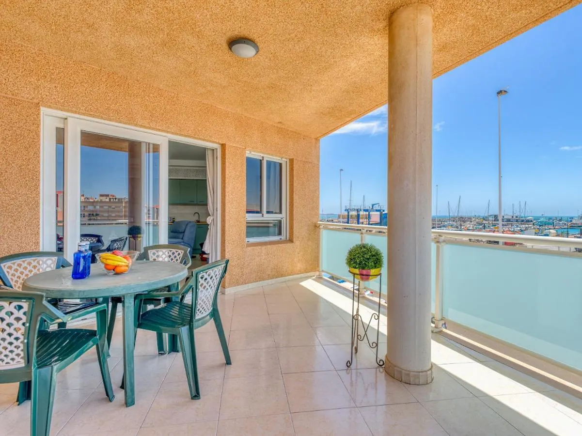 Apartment Homeforguest Apartamento Con Terraza En El Puerto De Corralejo