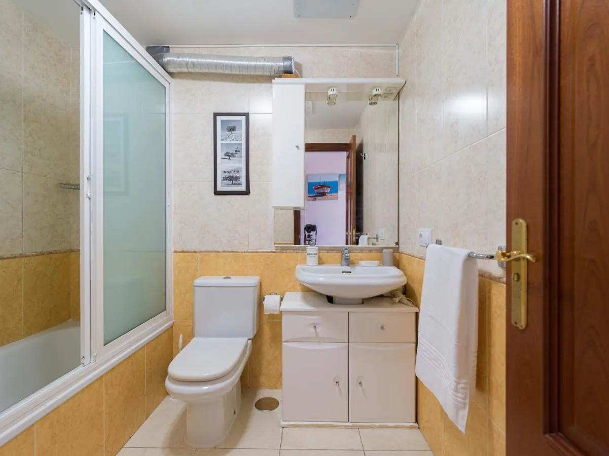 Homeforguest Apartamento Con Terraza En El Puerto De Corralejo Apartment