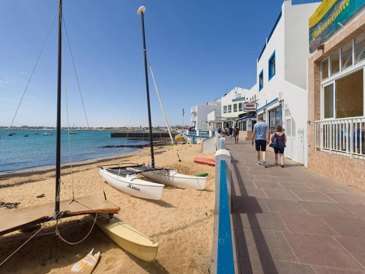 Homeforguest Apartamento Con Terraza En El Puerto De Corralejo 0*,